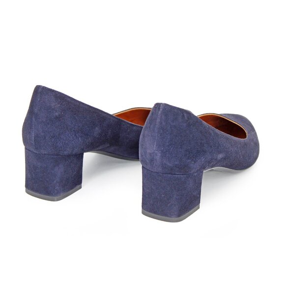 Aquatalia ‘Pasha’ Blue Suede Weatherproof Classic Block Heel Pump - Picture 5 of 11